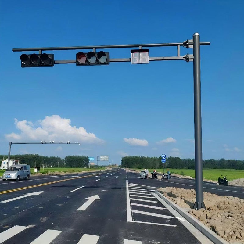 Brazo voladizo doble del mástil del semáforo para el control de la señal del cruce de carreteras
