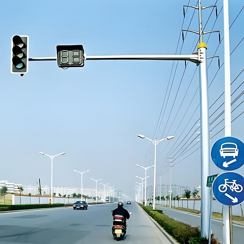 Brazo voladizo doble del mástil del semáforo para el control de la señal del cruce de carreteras